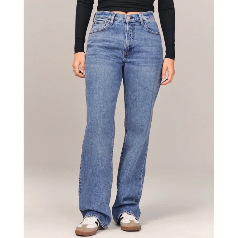 Abercrombie & Fitch Curve Love Mid Rise Baggy Jeans Medium Stone Wash 25 R